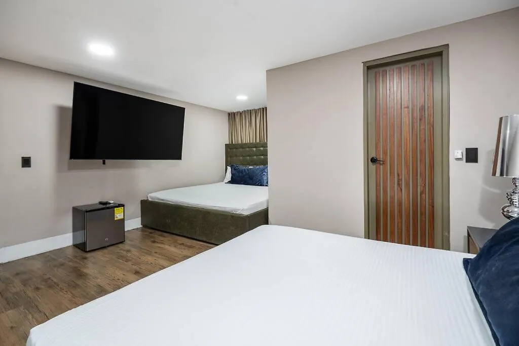 Villa White House Poblado à Medellín Hébergement de vacances